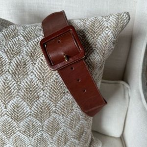 Banana Republic leather stretchy belt
